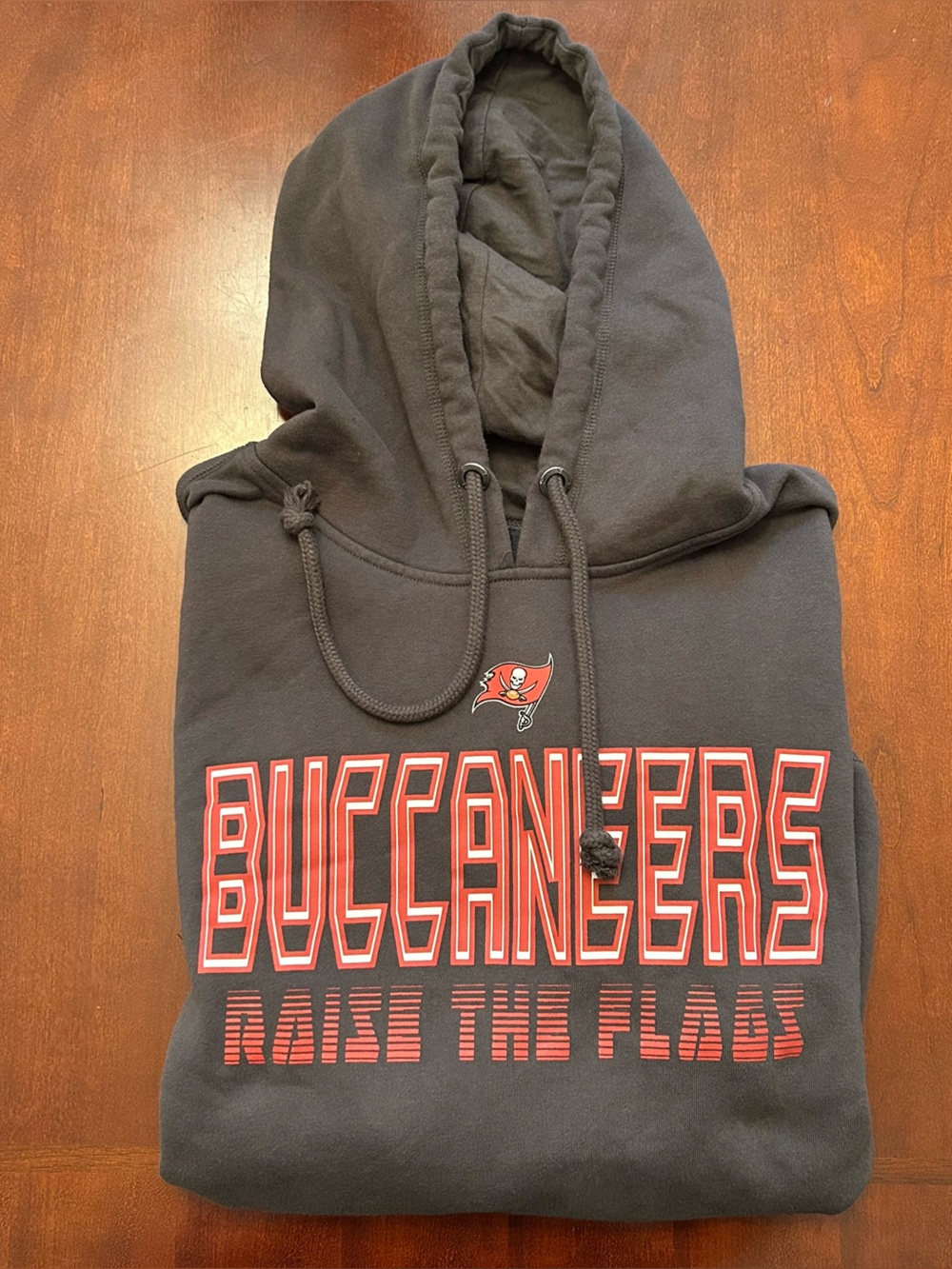 47 Men's Charcoal Gray Buccaneers Graphic Hoodie with Red Accents